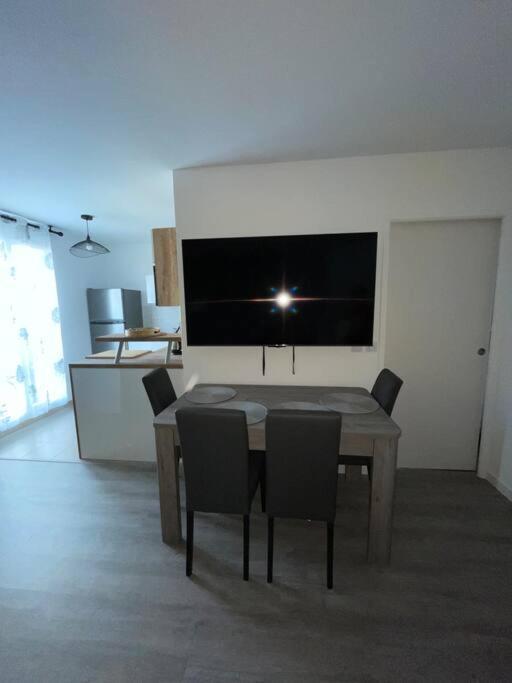 Superbe Appartement Tres Confortable セリ エクステリア 写真